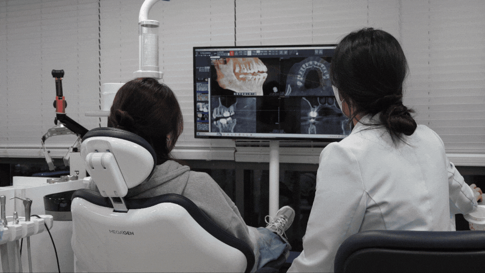 교정은 어릴 때 해야 한다? 성인과 청소년 교정, 뭐가 다를까? 관련 이미지 1