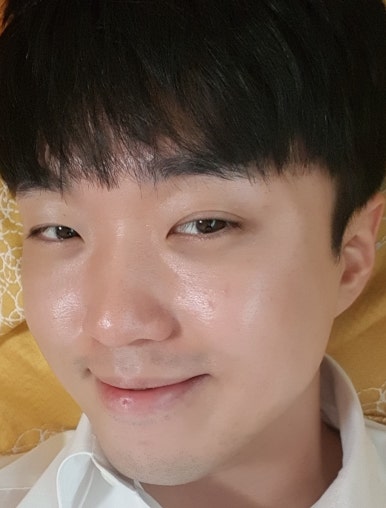 모영웅 대표원장 해초필링(FCR peeling) 피부관리영상...! 멍게피부가 사과피부가 되는 과정을 보여드립니다^^ 관련 이미지 46