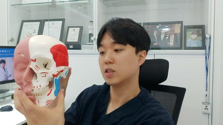 신촌홍대 라마르성형외과의원 대표원장 모영웅의 사각턱 셀프보톡스 시술영상! 관련 이미지 6