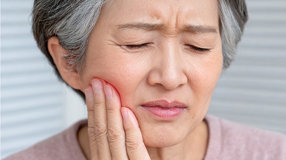 Gangnam Sinsa Station, Incisionless Implants: What Is the Secret to Minimizing Pain&middot;Swelling While Achieving High Satisfaction? image 2