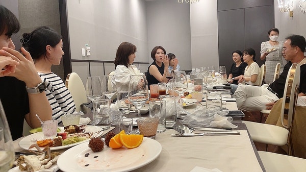 이게얼마만이예요? 더스타치과의원 회식  :리버사이드 호텔 더가든키친: 관련 이미지 10