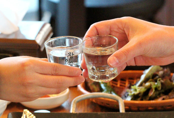 [명동치과 라임나무]소주한잔 칼로리, 비만과 지방간 유발하는 음주는 자제하세요 관련 이미지 3