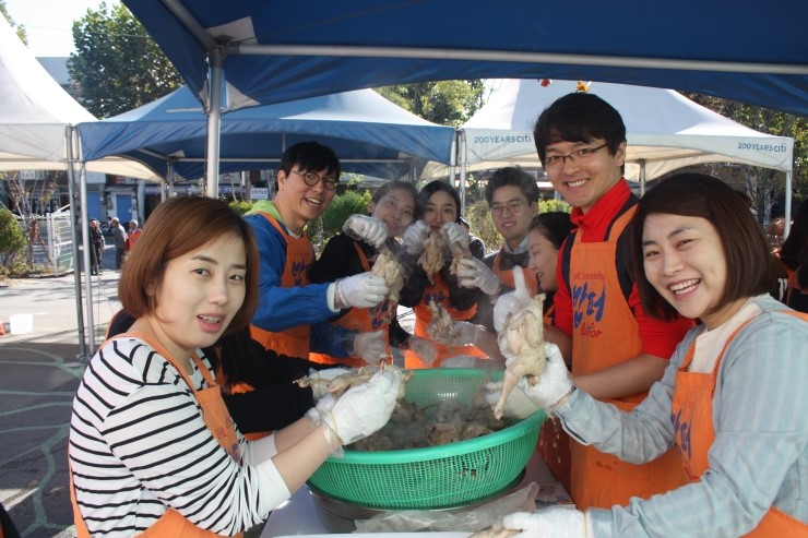 라임나무 가족들의 밥퍼 봉사 후기를 공개합니다. 관련 이미지 8