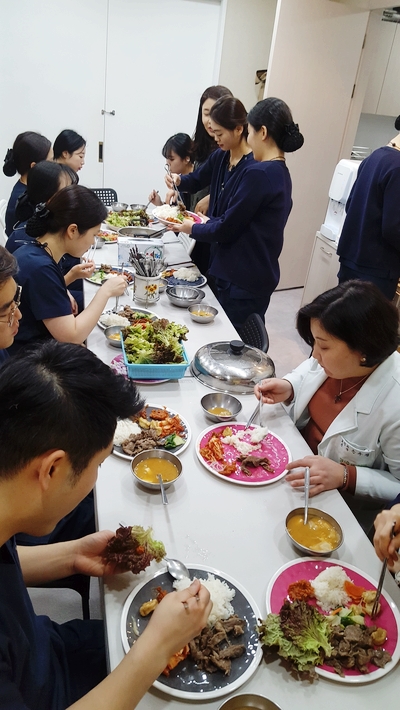라임나무치과병원 설날맞이 갈비살 파티 &hearts; 힘내서 활기찬 진료 하겠습니당!!!!! 관련 이미지 5