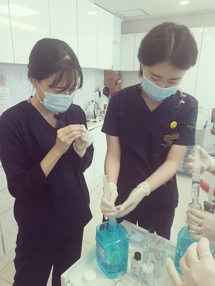 가글로 입 속 세균을 깨끗하게! 라임나무치과에서 가글액을 드려요! 관련 이미지 7