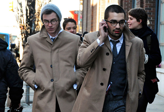 [명동치과]트렌치코트의 유래, 영국 버버리가 만든 군용 레인코트가 원조랍니다 관련 이미지 5