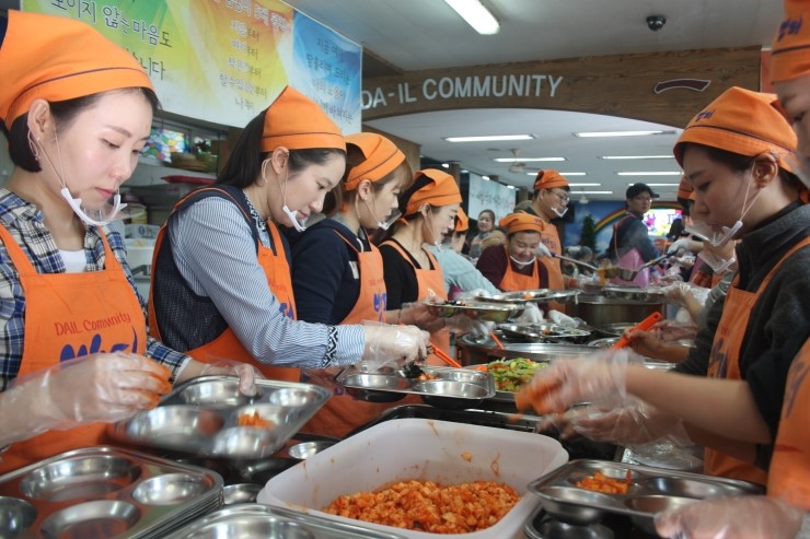 라임나무 가족들의 밥퍼 봉사 후기를 공개합니다. 관련 이미지 14