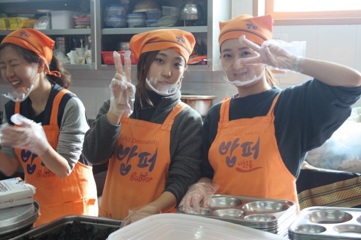 라임나무 가족들의 밥퍼 봉사 후기를 공개합니다. 관련 이미지 9