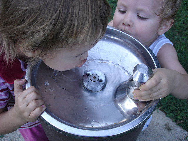[명동치과 라임나무]물 마시는 방법, 적정량을 제때 먹어야 좋다고 합니다 관련 이미지 2