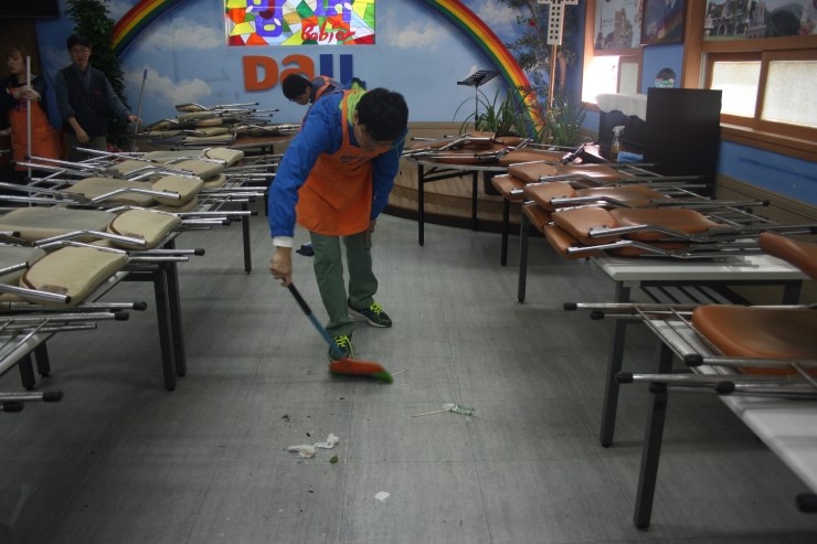 라임나무 가족들의 밥퍼 봉사 후기를 공개합니다. 관련 이미지 30