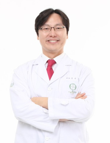 임플란트, 싼 가격이면 무조건 OK? 의료진의 경력과 실력 꼭 살피세요 관련 이미지 5