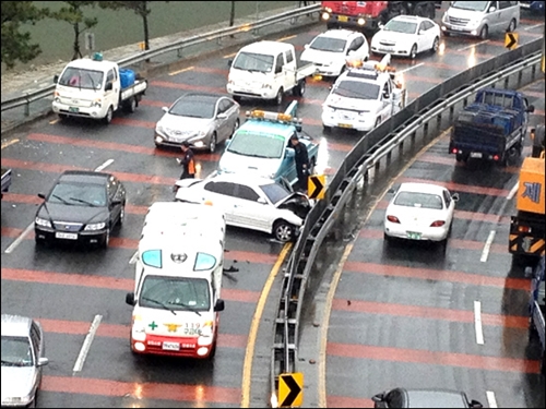 [명동치과]블랙아이스 현상이란, 눈길보다 더 위험할 수도 있다고 합니다 관련 이미지 5