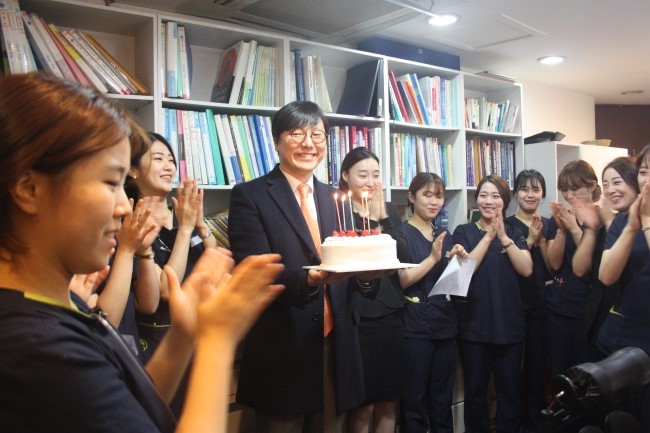 라임나무치과 명동점 대표원장 김인수 박사님의 생신파티 후기! 관련 이미지 4