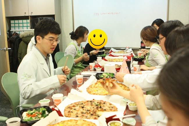 명동 라임나무치과병원 김인수 대표원장님의 생신파티 후기 관련 이미지 4