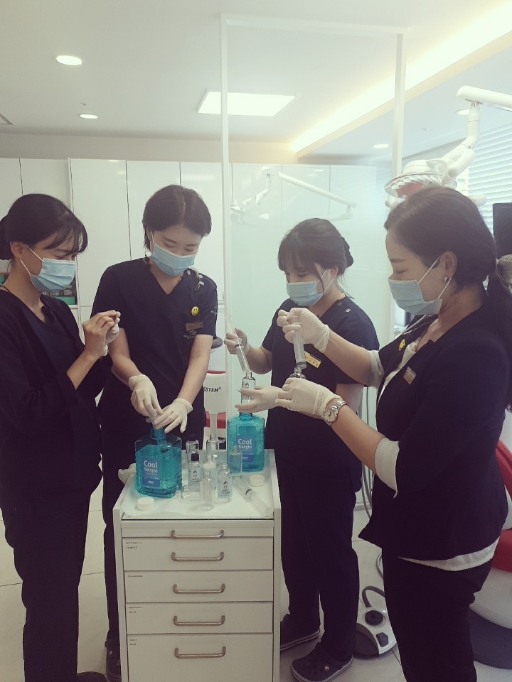 가글로 입 속 세균을 깨끗하게! 라임나무치과에서 가글액을 드려요! 관련 이미지 4