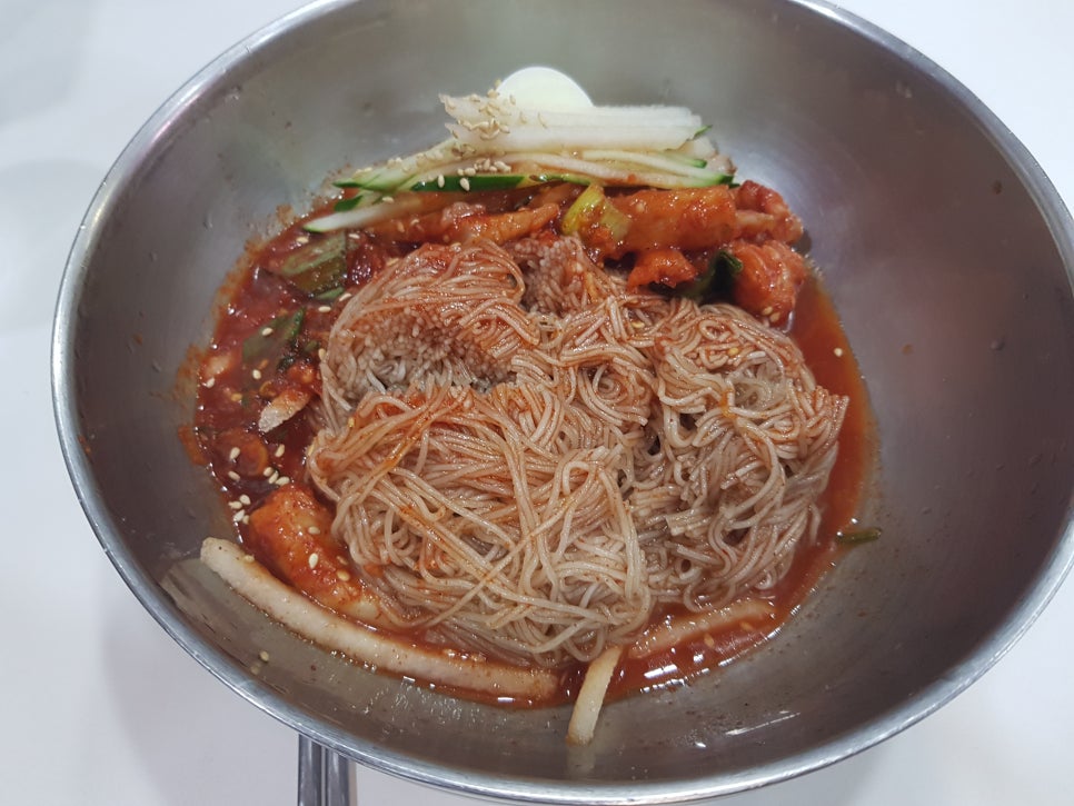 [라임나무치과 직원들의 여름나기] 명동함흥면옥 점심회식 관련 이미지 8