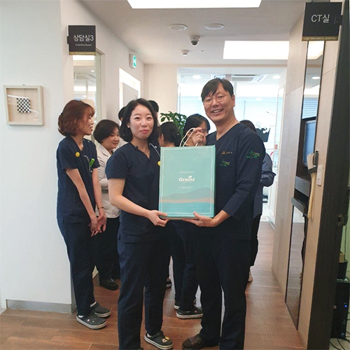 2019 추석 맞이 명동치과 라임나무 선물 증정식 :) 관련 이미지 1