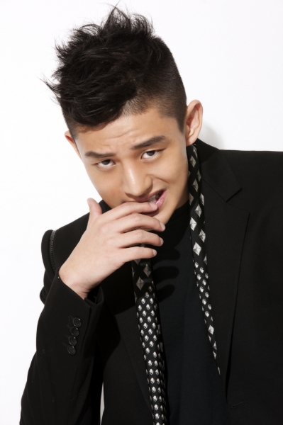 베테랑 티저 공개로 인터넷이 들썩이네요. 황정민과 유아인의 대결 관련 이미지 4