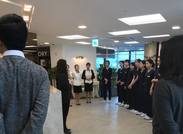 라임나무치과병원 월요일 조회 우수직원 보철과 위성이쌤 칭찬합니당&hearts; 관련 이미지 1