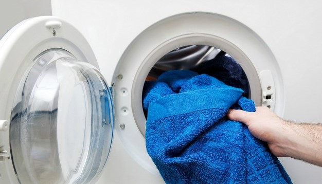 [명동치과]다운점퍼 올바른 세탁법, 미지근한 물로 손빨래 하세요 관련 이미지 3