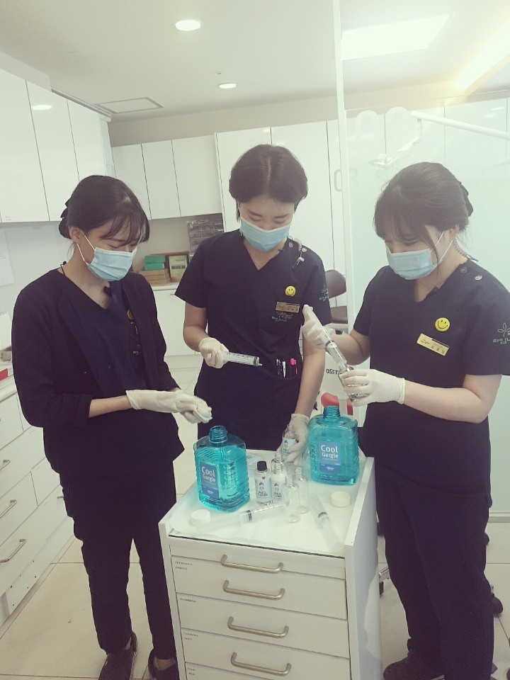 가글로 입 속 세균을 깨끗하게! 라임나무치과에서 가글액을 드려요! 관련 이미지 5