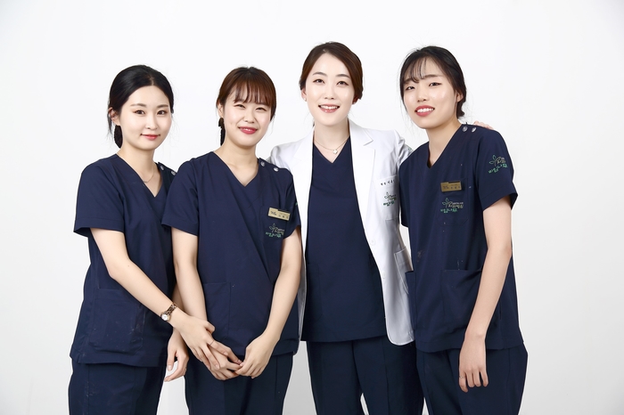 라임나무치과병원 프로필메이킹촬영후기! 2018신입 치위생사도 모집합니다&hearts; 관련 이미지 6