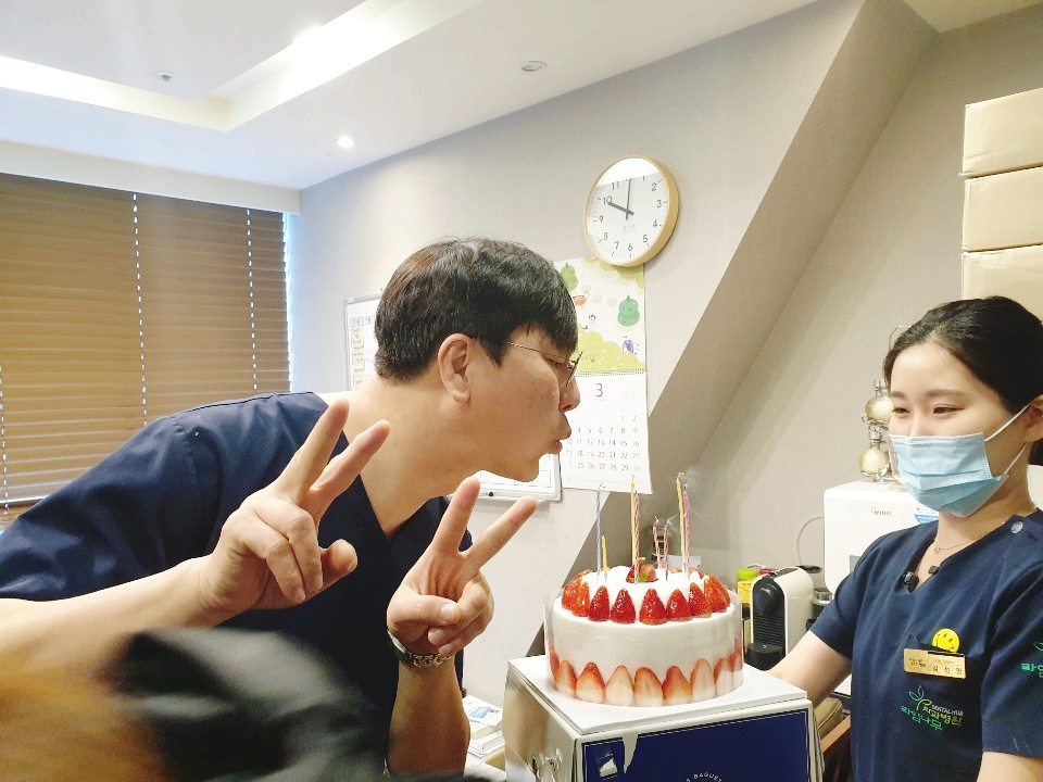 4월을 맞이하며, 라임나무치과의 3월&hearts; 관련 이미지 17