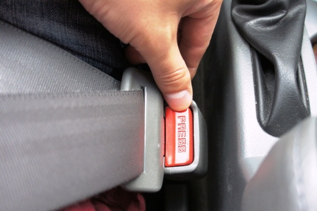 고속도로 전좌석 안전띠, 안전을 위해 꼭 지키세요 관련 이미지 2