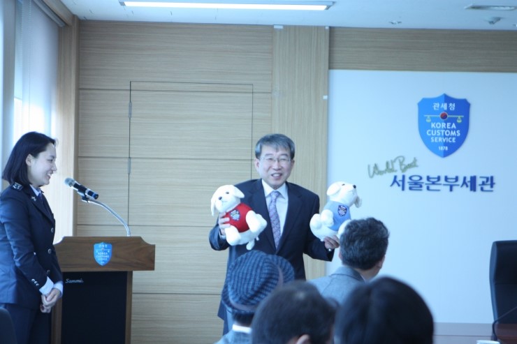 [명동치과 라임나무]정글의 법칙, 김병만과 함께한 가정의 달 맞이 세관초청행사 검진봉사 하고 왔어요 관련 이미지 2