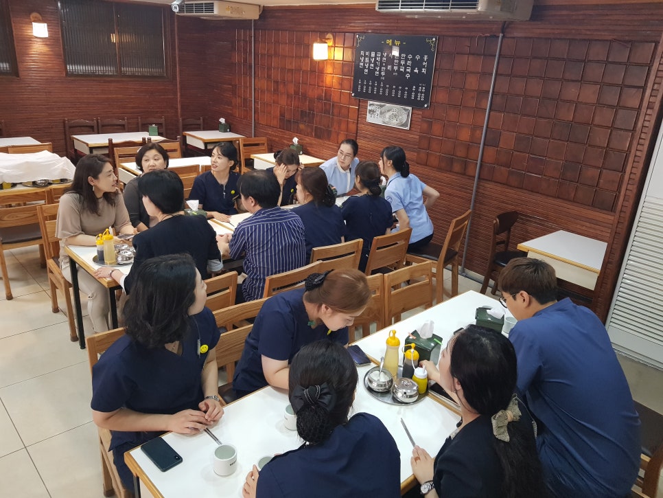 [라임나무치과 직원들의 여름나기] 명동함흥면옥 점심회식 관련 이미지 5