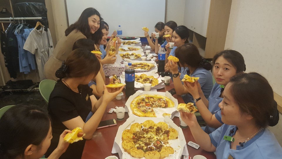 불타는 금요일, 신나는 피자회식 관련 이미지 4
