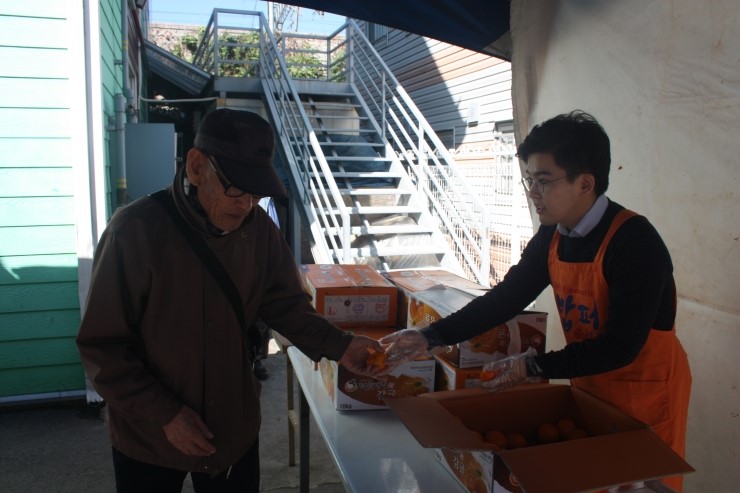 라임나무 가족들의 밥퍼 봉사 후기를 공개합니다. 관련 이미지 24