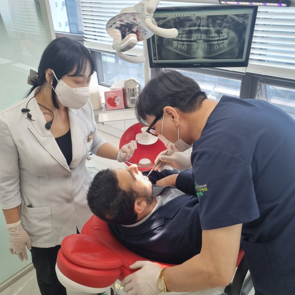 사우디아라비아에서 오신 압둘라 씨가 라임나무치과를 찾아 주셨어요! 관련 이미지 2