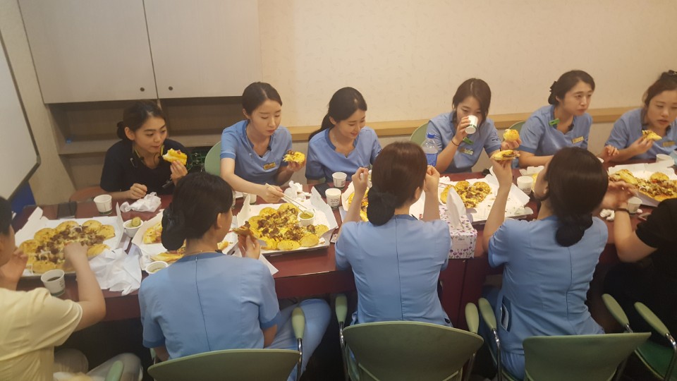 불타는 금요일, 신나는 피자회식 관련 이미지 5