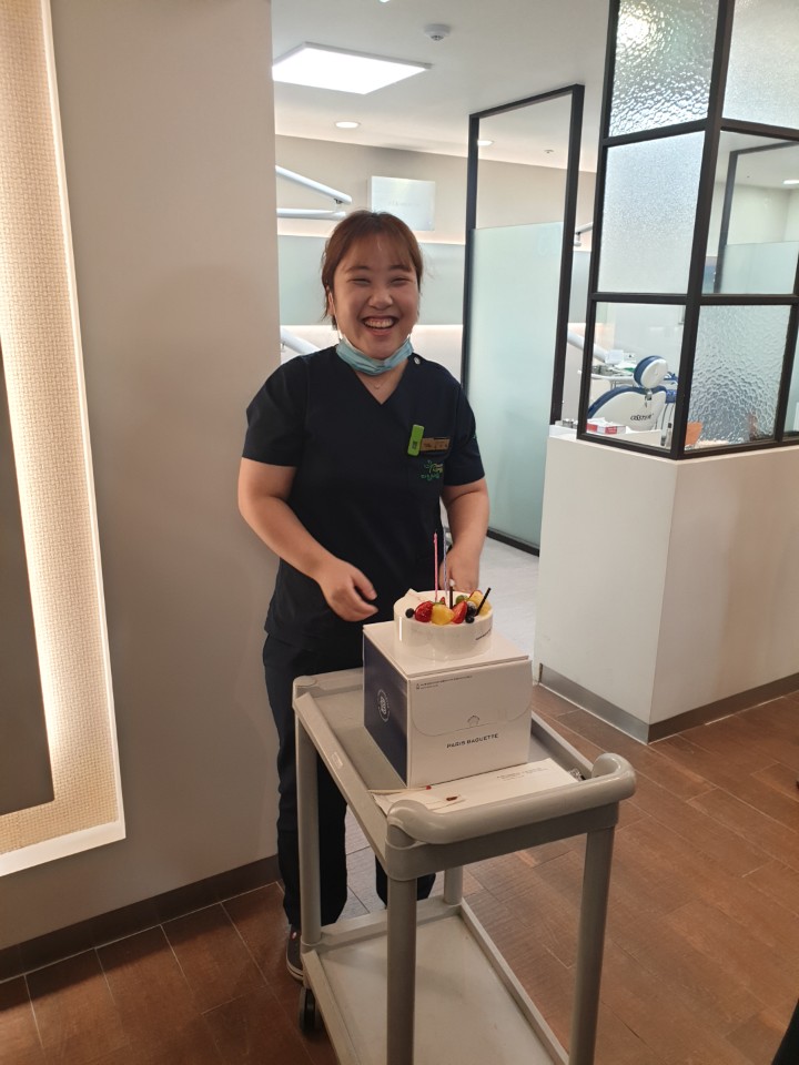 라임나무치과 가족들의 생일파티! 관련 이미지 4