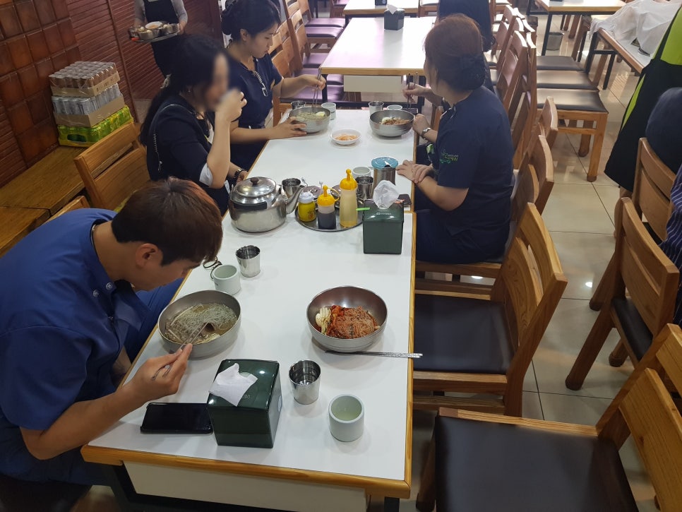 [라임나무치과 직원들의 여름나기] 명동함흥면옥 점심회식 관련 이미지 7