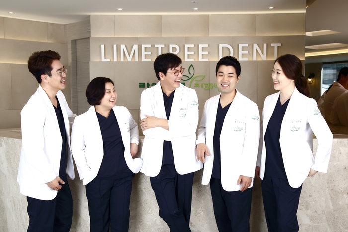 라임나무치과병원 프로필메이킹촬영후기! 2018신입 치위생사도 모집합니다&hearts; 관련 이미지 2