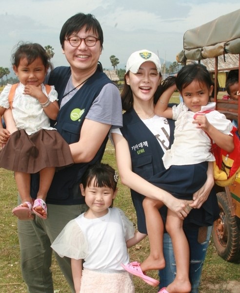 라임나무치과와 기아대책이 함께한 저소득층 임플란트 시술봉사 관련 이미지 4