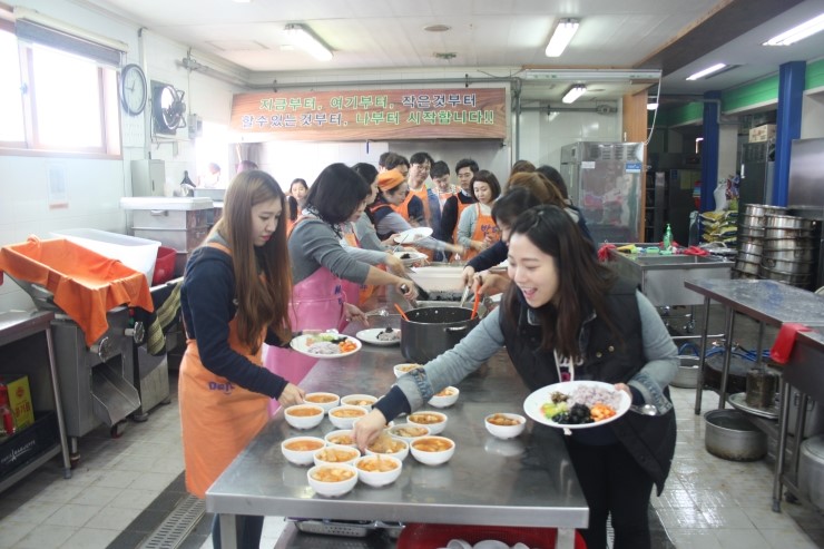 라임나무 가족들의 밥퍼 봉사 후기를 공개합니다. 관련 이미지 28