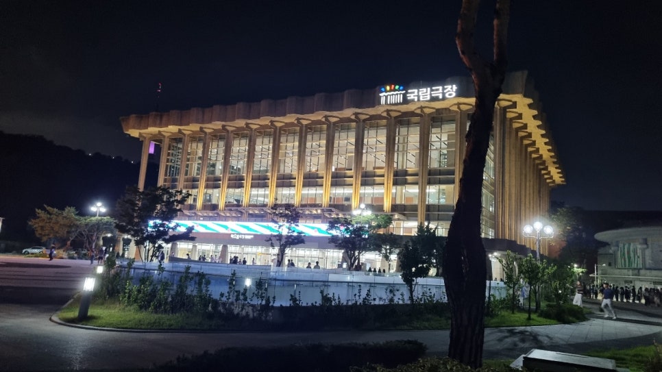 라임나무치과 직원 모두 연극 관련 이미지 6