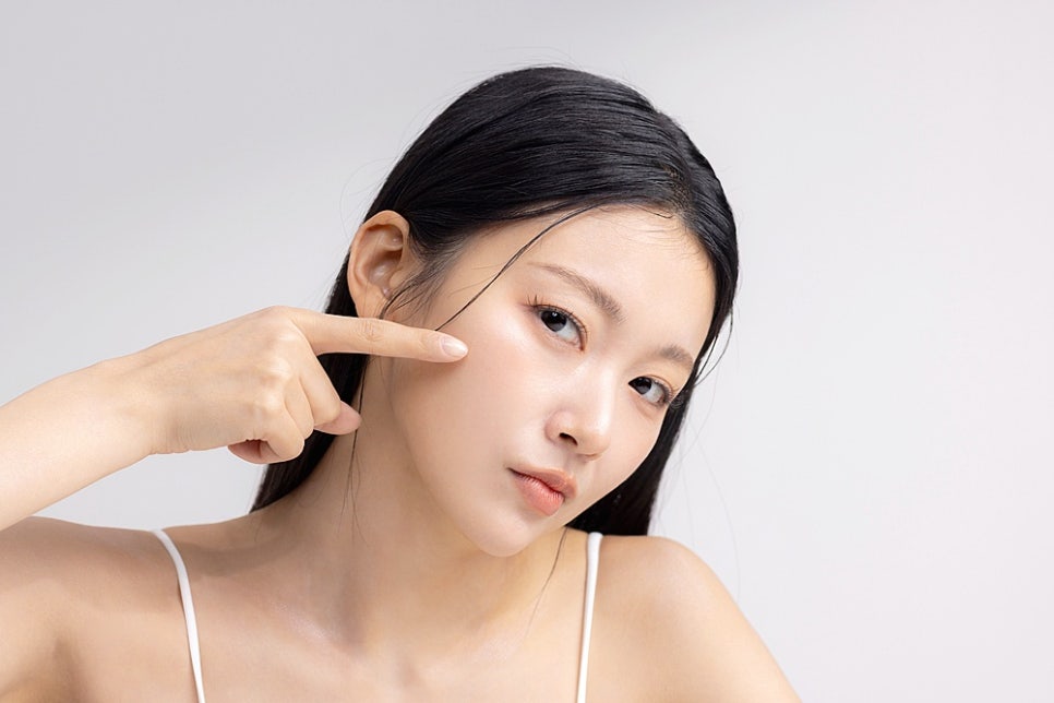 강남역 여드름 피부과 원장이 짚는 "여드름은 짜야 빨리 낫는다"는 오해 관련 이미지 12