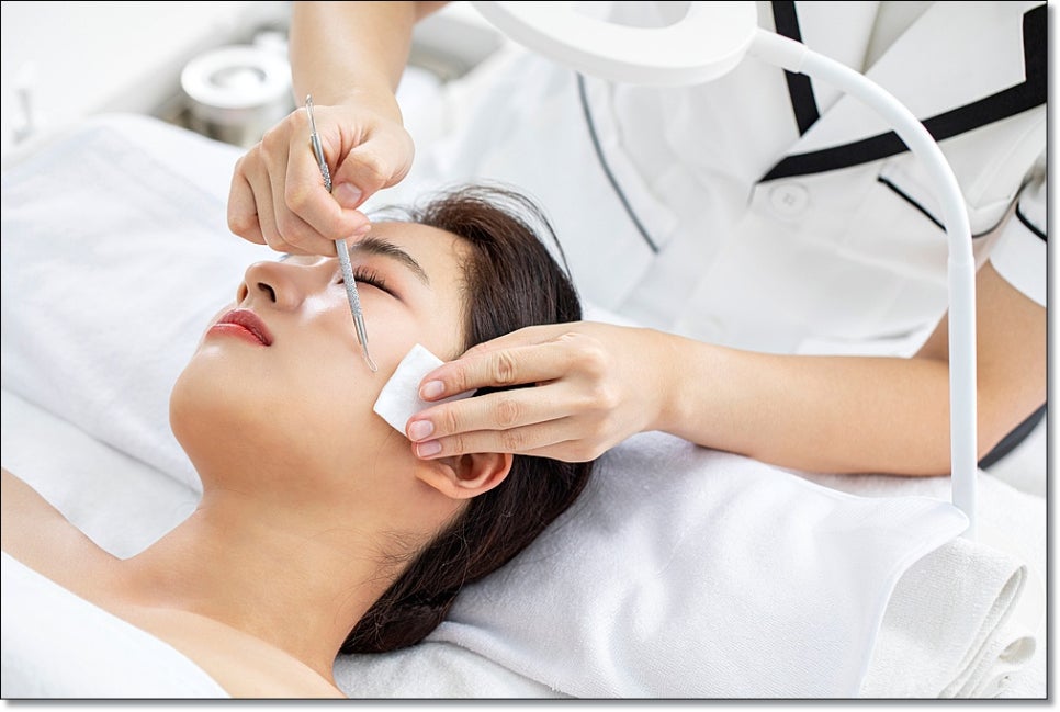 How Should You Care for Cystic Acne in Sinnonhyeon? image 8