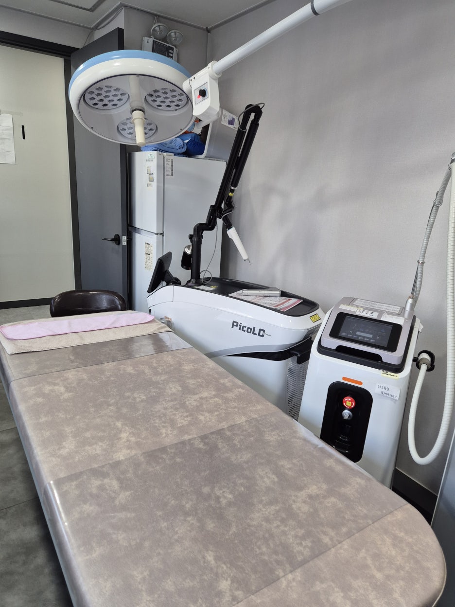 강남역 더블로골드 이중턱과 팔자주름 고민인가요 관련 이미지 12