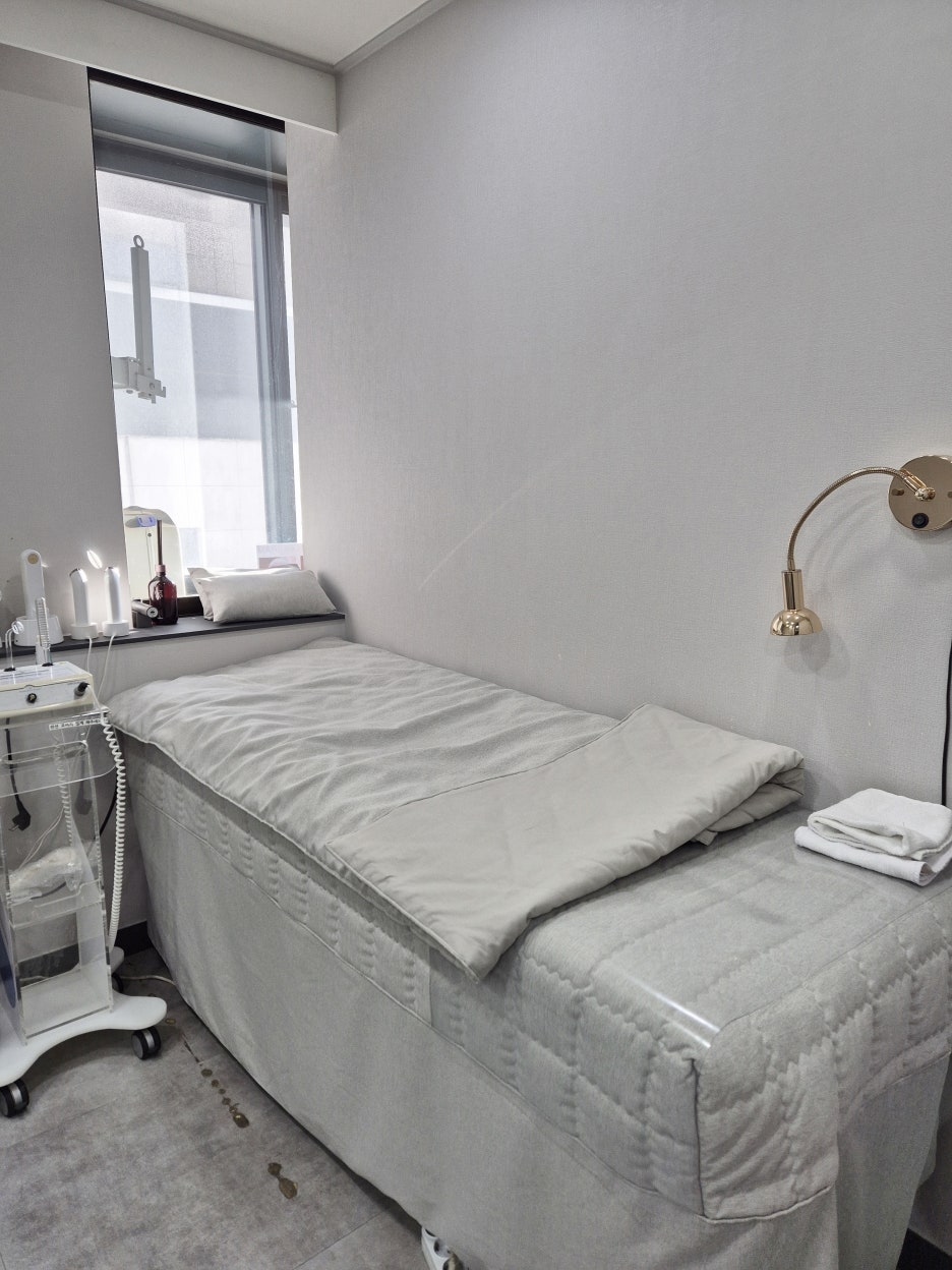 눈밑꺼짐 쥬베룩으로 밝아진 인상 되찾기 관련 이미지 11