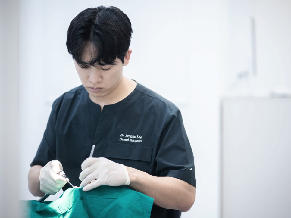 마곡역치과_&ldquo;겉은 멀쩡한데 왜 찌릿할까?&rdquo;  [1. 치아 금(균열) 생기는 이유 ] 관련 이미지 8