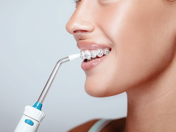 마곡역치과_ 4. 구강세정기 꼭 써야 할까요? 물치실 효과와 올바른 사용법 관련 이미지 2