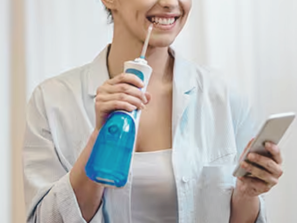 마곡역치과_ 4. 구강세정기 꼭 써야 할까요? 물치실 효과와 올바른 사용법 관련 이미지 3