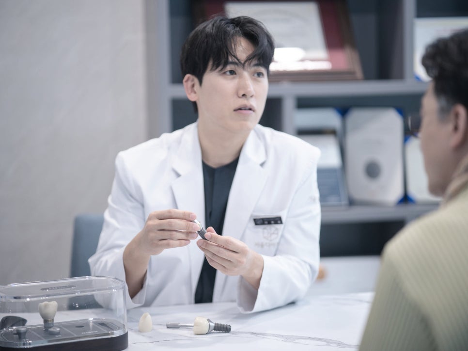 마곡역치과_1. 전악 임플란트란? 언제 필요한 치료일까요? 관련 이미지 6