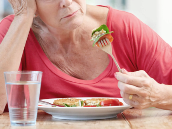 마곡역치과_7. 노년기(70대 이상) 구강관리, 오래 쓰는 치아를 편안하게 지키는 방법 관련 이미지 3