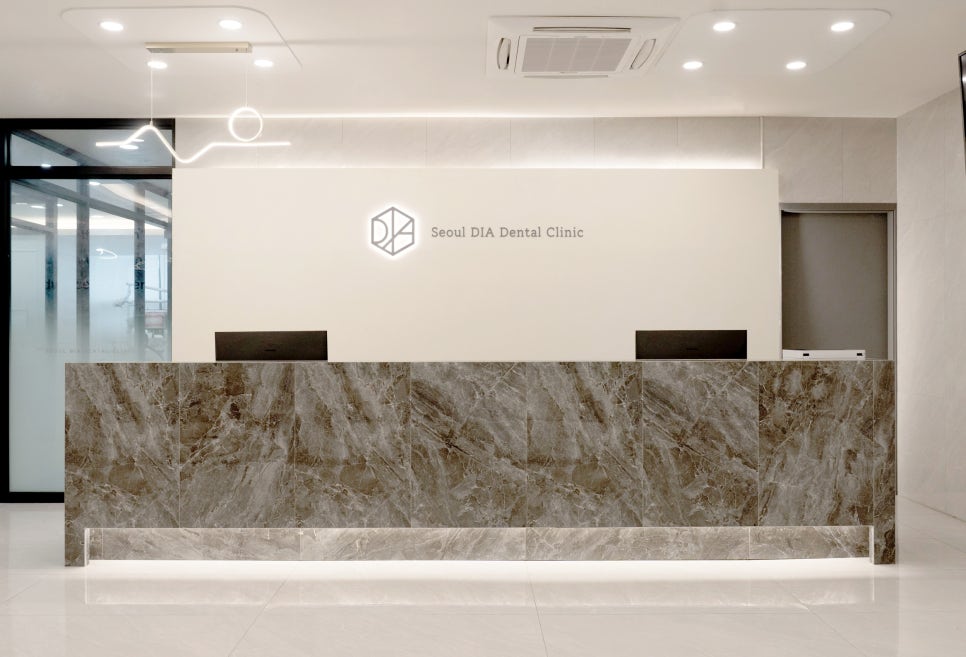 안녕하세요. [ 서울디아치과 이정호 대표원장 ] 입니다. 관련 이미지 2